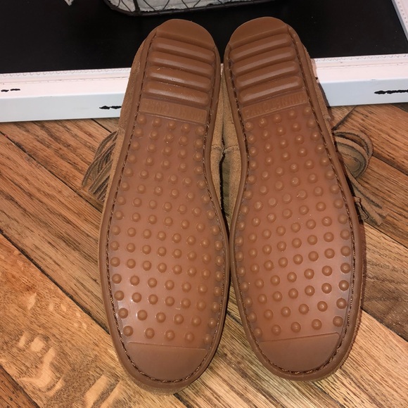 SOLD New Minnetonka Lacy Boots sz. 6 - Picture 8 of 8